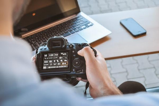 How To Become a Professional Photographer