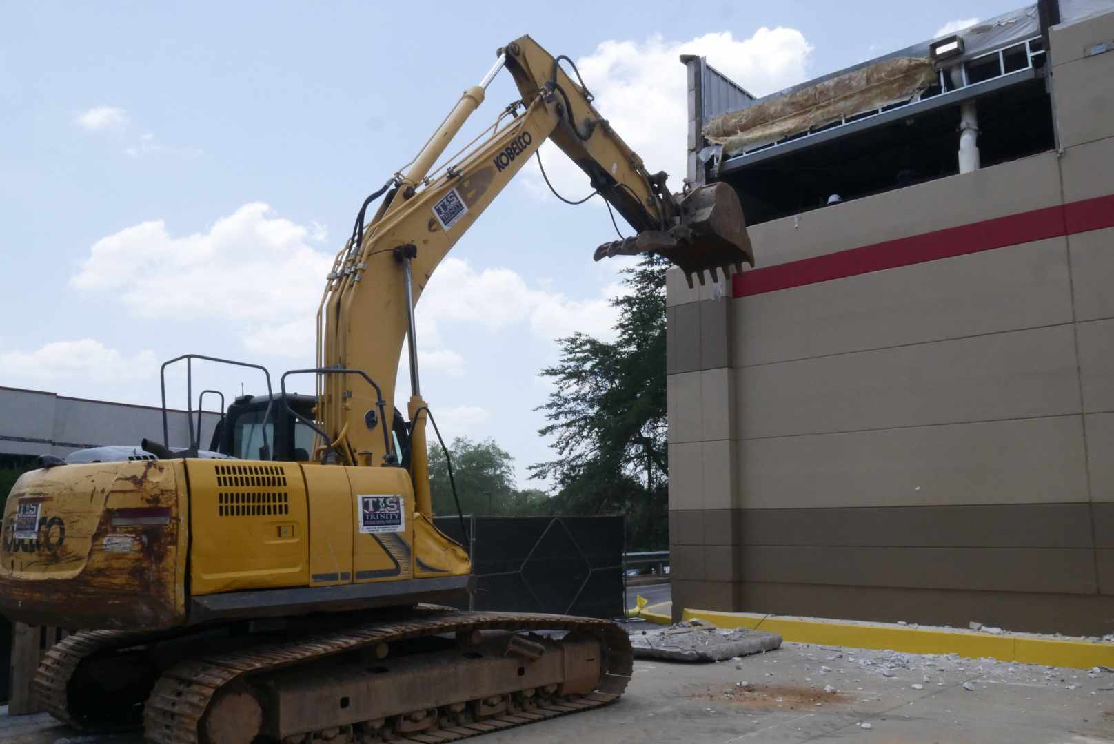 Simplify Your Commercial Property Demolition Project